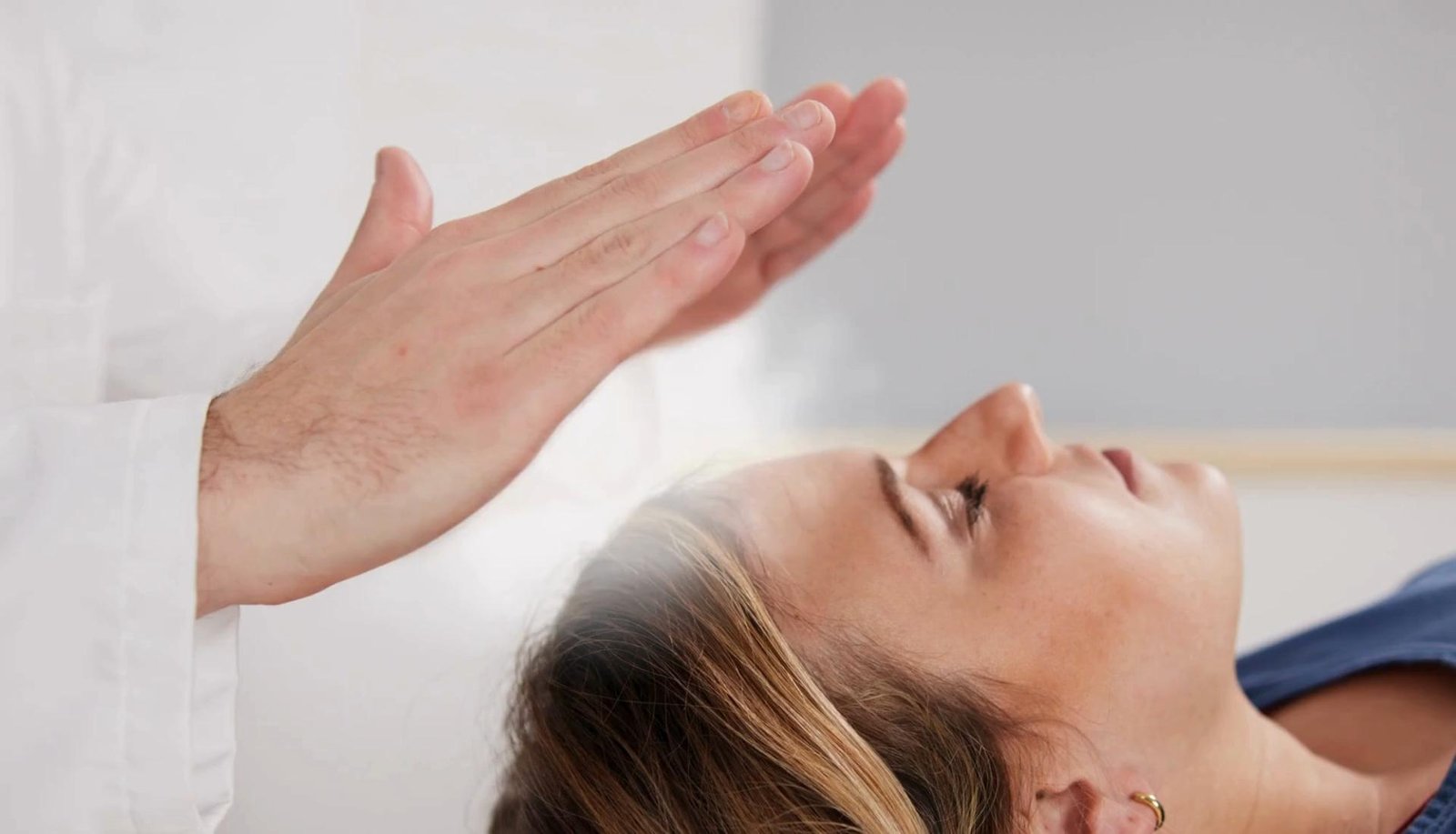 Energy Healing London treatment at Dahni’s Energy Healing